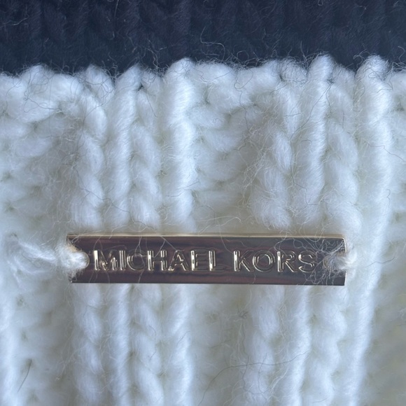 MICHAEL KORS Black and White Pom-Pom Toboggan Hat Beanie Skull Cap Winter Wear - Picture 2 of 5